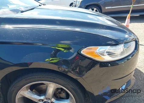 2014 Ford Fusion Se z USA, uszkodzony, nr VIN 1FA6P0H70E5380531